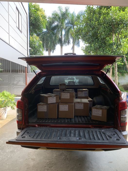 Giao hàng tem nhãn tháng 8